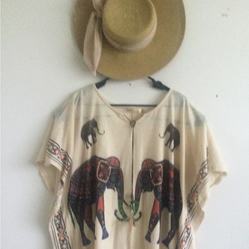 CYN by CYNTHIA MEHRA ONE SIZE OS TUNIC ELEPHANTS PRINT BEIGE PULLOVER TUNIC EUC